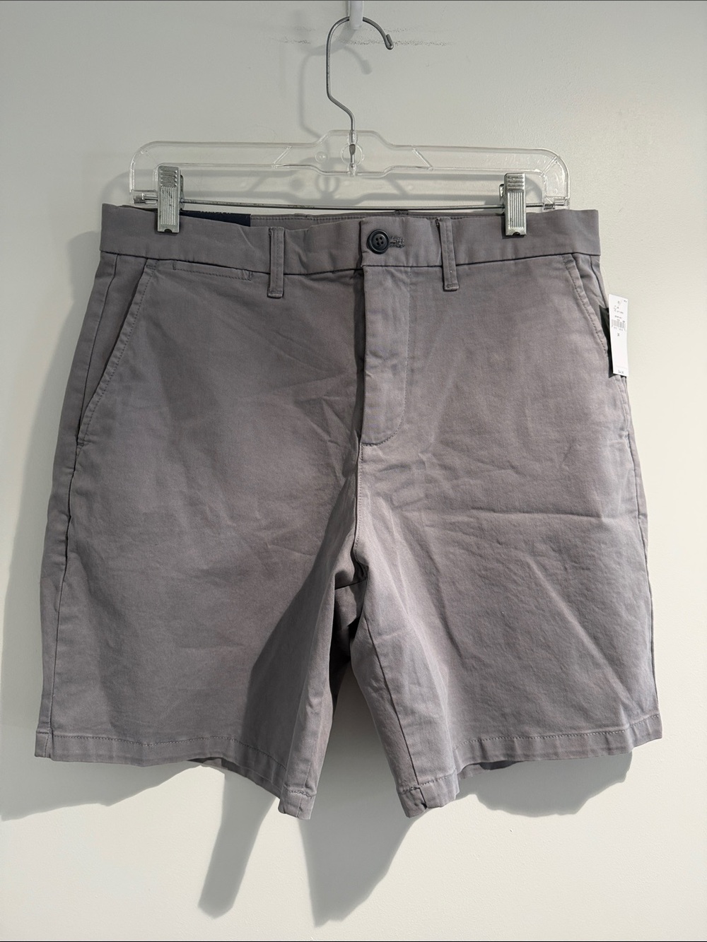 GAP Men's Gray Flat-Front Chino Shorts